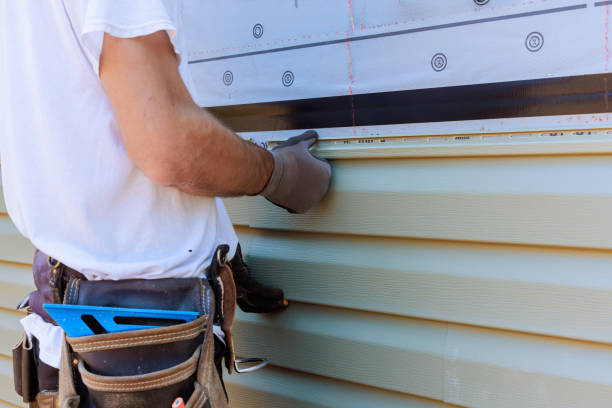 Trusted Storm Damage Siding Repair service in Trenton, IL - Creative Siding